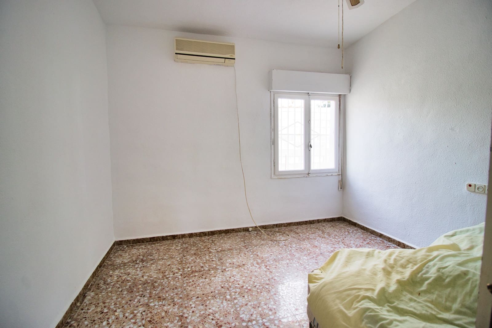 Finca/Casa Rural de 3 habitaciones en Alicante / Alacant ciudad en venta con piscina garaje - 190.000 € (Ref: 9549883)