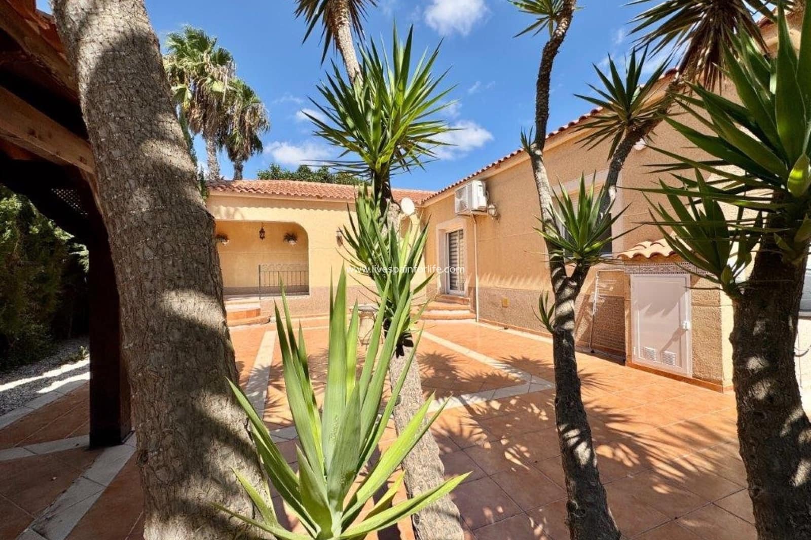 3 bedroom Finca/Country House for sale in Dolores with pool garage - € 469,000 (Ref: 9559158)