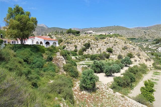 5 soveværelse Finca/Landehus til salg i Alicante by med swimmingpool garage - € 245.000 (Ref: 9562184)