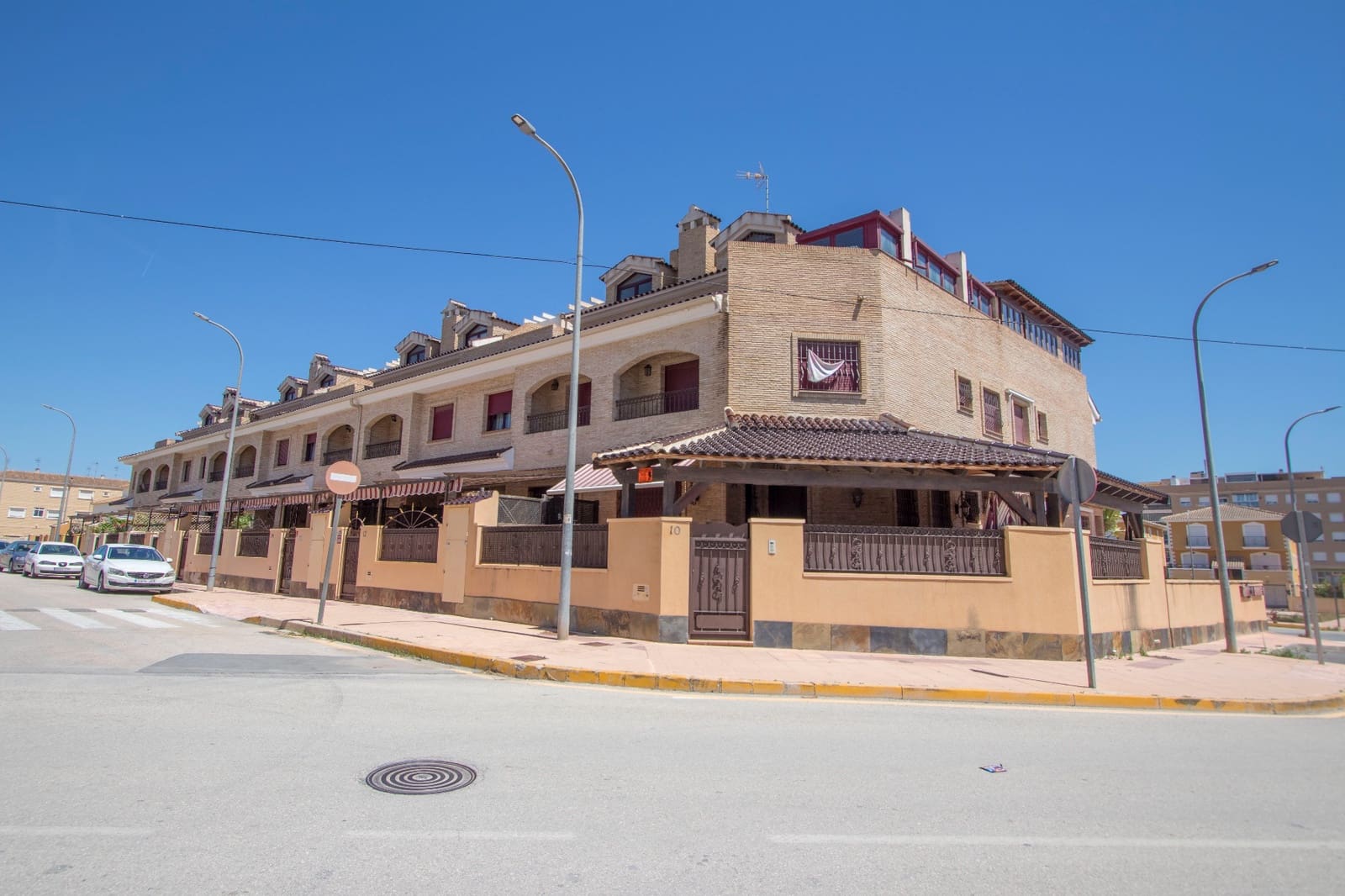 4 sypialnia Dom na sprzedaż w Miasto Alicante / Alacant z garażem - 290 000 € (Ref: 9565815)