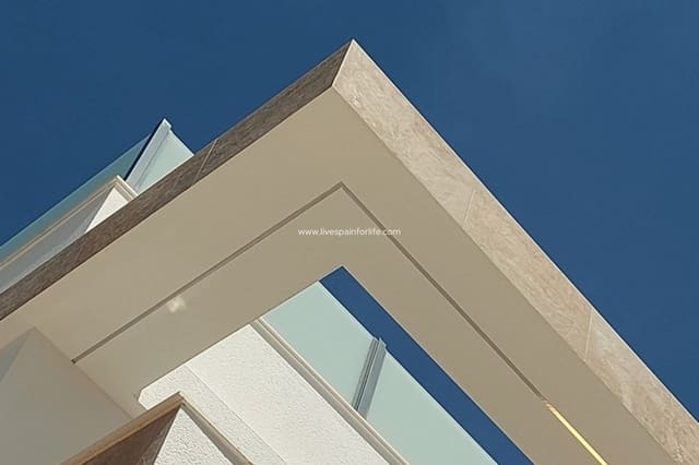 3 soveværelse Villa til salg i San Pedro del Pinatar ciudad, San Pedro del Pinatar med swimmingpool - € 419.900 (Ref: 9566411)