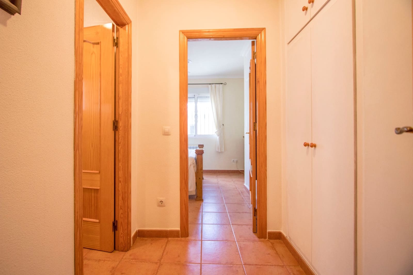 2 soveværelse Finca/Landehus til salg i Alicante by med swimmingpool garage - € 339.995 (Ref: 9566538)