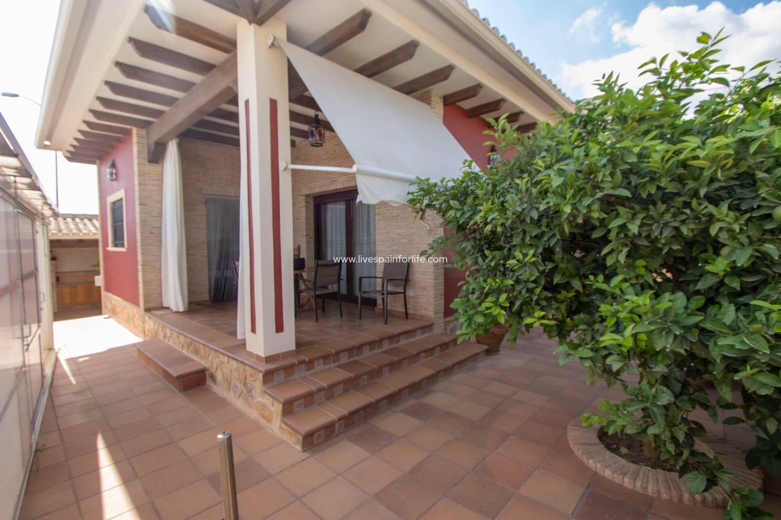 3 bedroom Townhouse for sale in Albatera with pool - € 430,000 (Ref: 9566540)