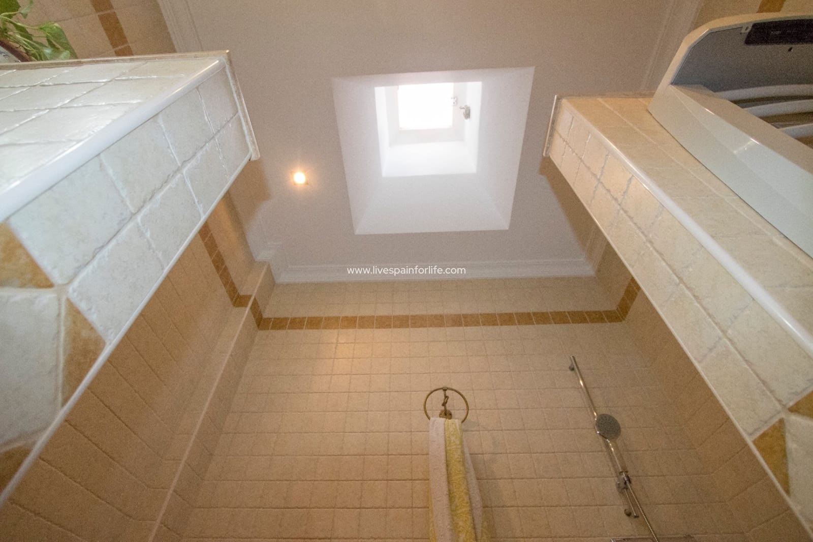 3 bedroom Townhouse for sale in Albatera with pool - € 430,000 (Ref: 9566540)