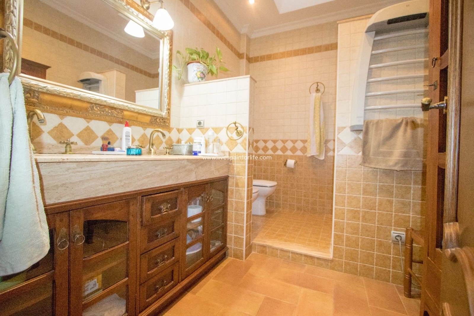 3 bedroom Townhouse for sale in Albatera with pool - € 430,000 (Ref: 9566540)