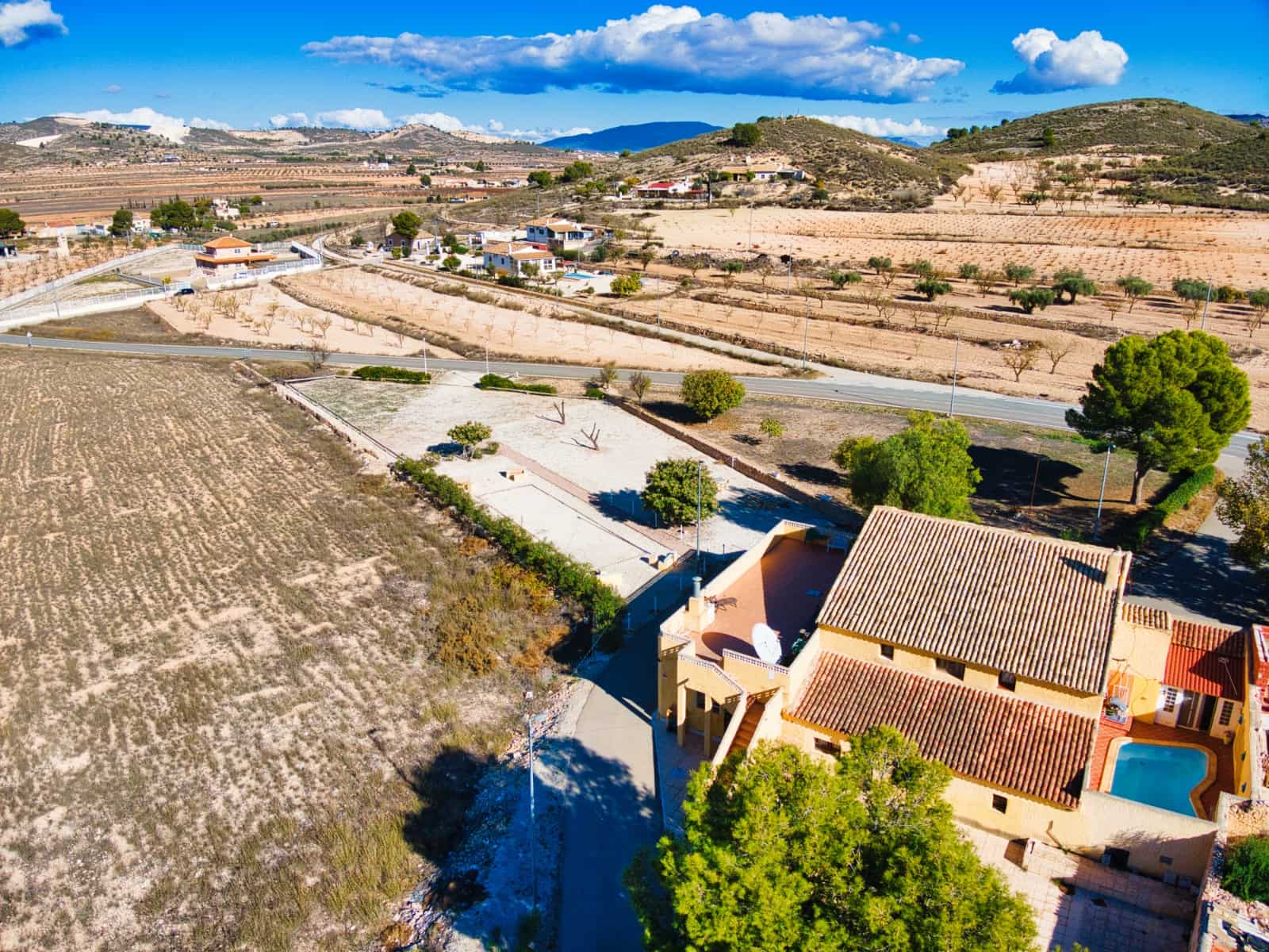 5 soveværelse Finca/Landehus til salg i Abanilla med swimmingpool garage - € 395.000 (Ref: 9569401)