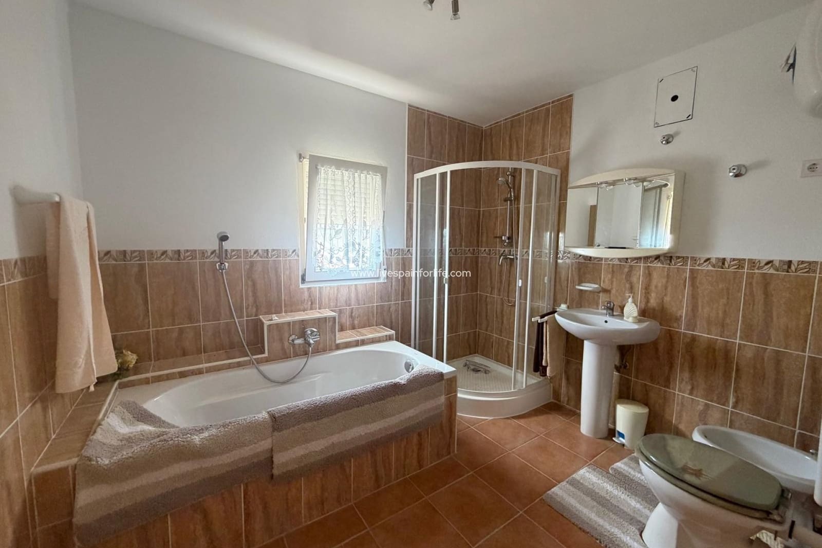 3 bedroom Finca/Country House for sale in Albatera with garage - € 160,000 (Ref: 9569643)