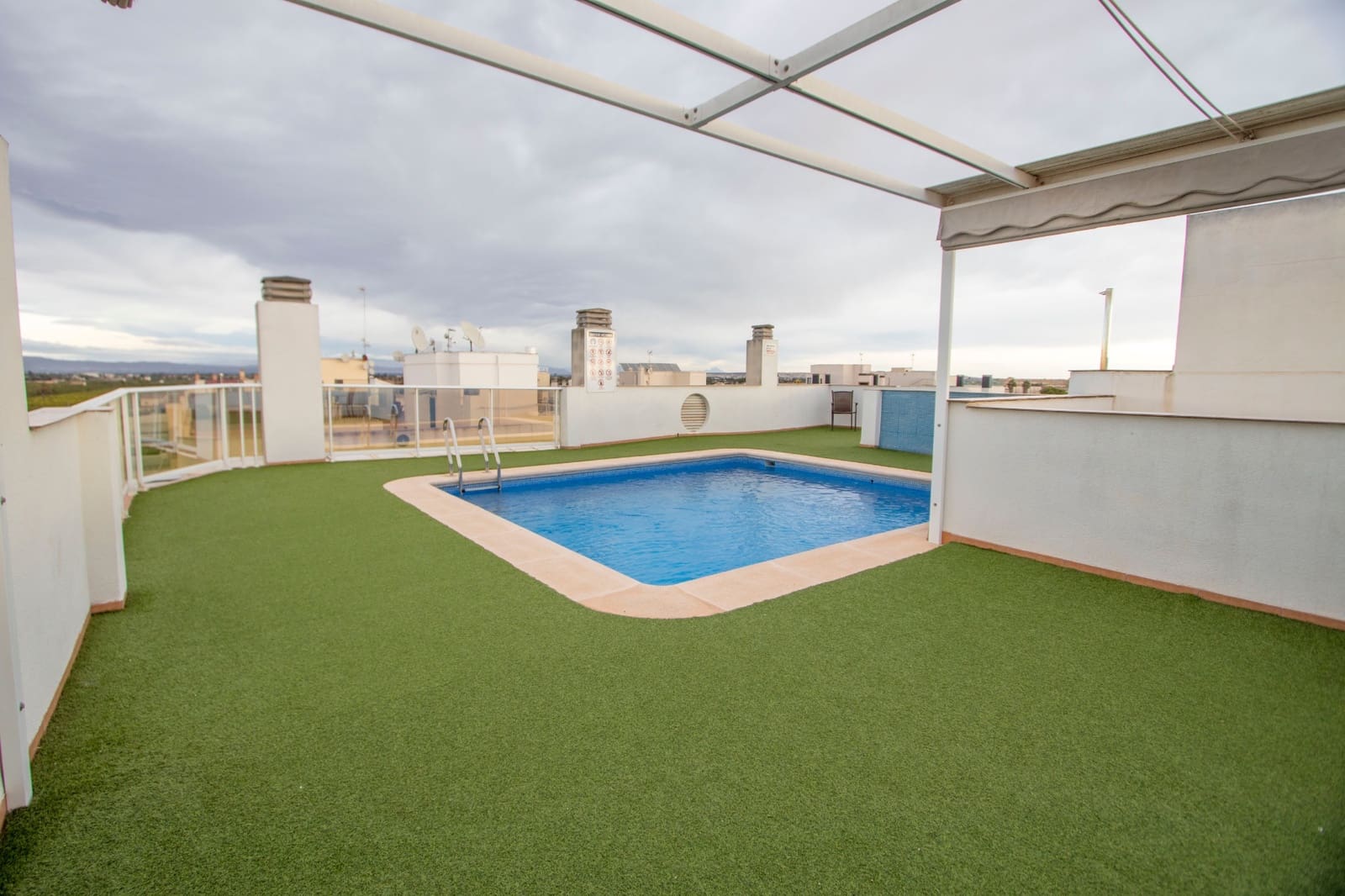 3 sovrum Lägenhet till salu i Formentera del Segura med pool - 129 999 € (Ref: 9569649)