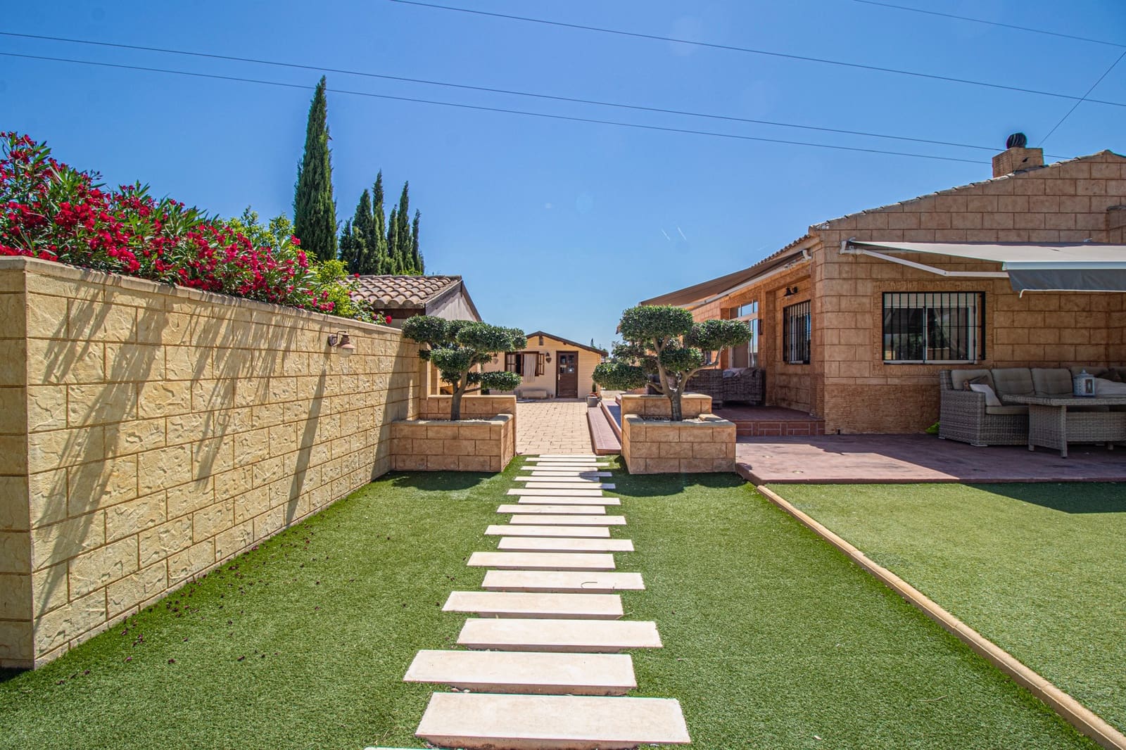 5 soveværelse Finca/Landehus til salg i Alicante by med swimmingpool - € 399.950 (Ref: 9571893)