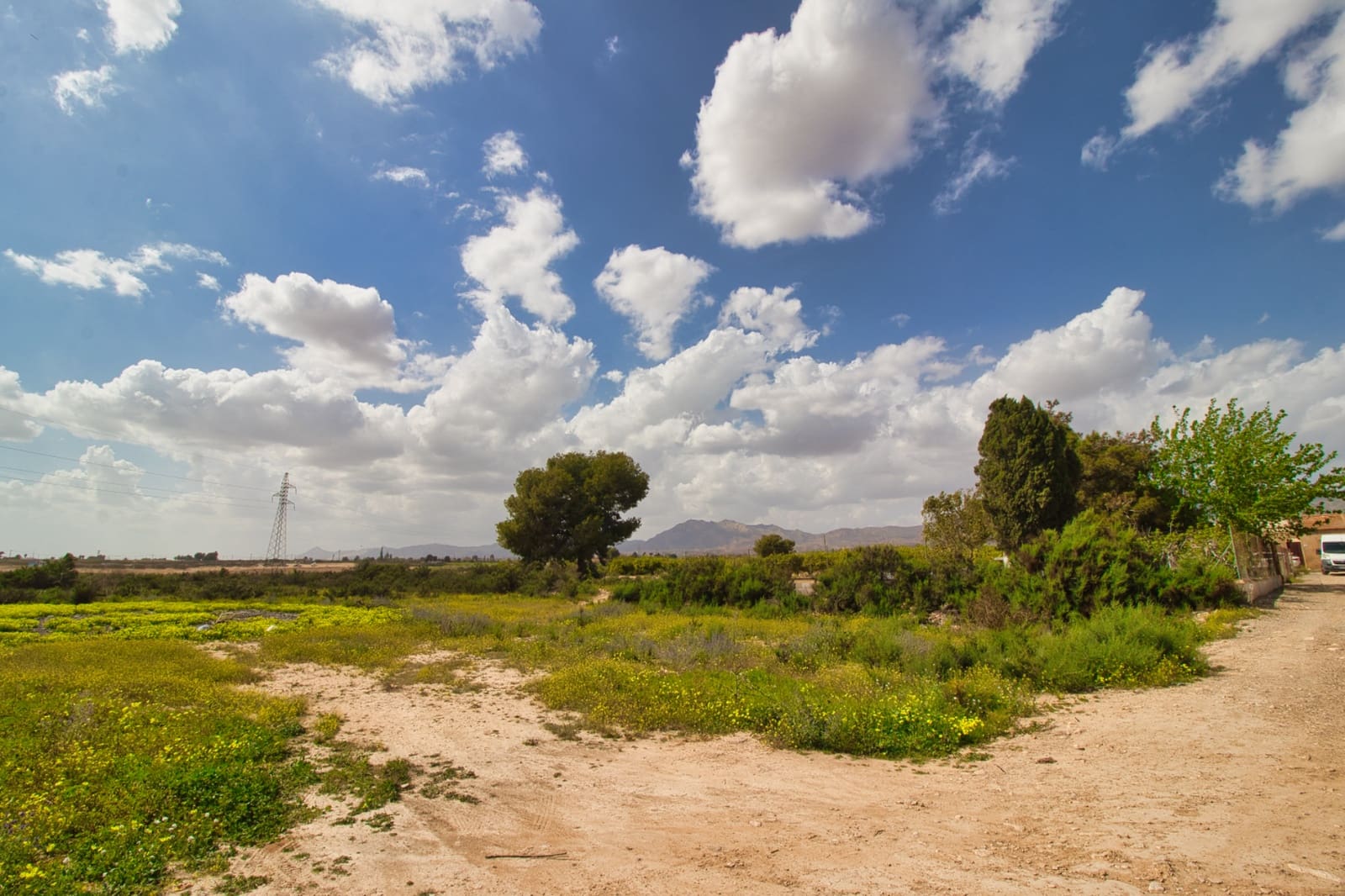 3 soveværelse Finca/Landehus til salg i Alicante by med swimmingpool - € 145.000 (Ref: 9571895)