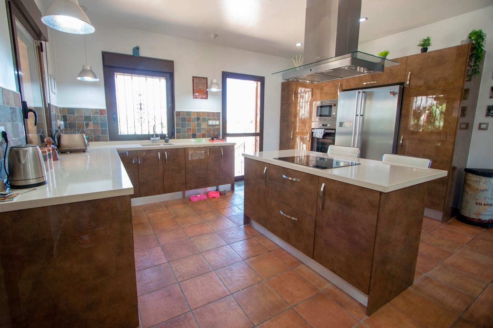 5 soveværelse Finca/Landehus til salg i Alicante by med swimmingpool garage - € 595.000 (Ref: 9571898)