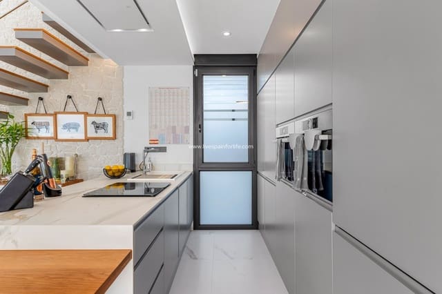 Chalet de 4 habitaciones en Alicante / Alacant ciudad en venta con piscina garaje - 950.000 € (Ref: 9572097)