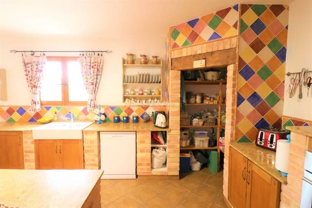 4 sypialnia Finka/Dom wiejski na sprzedaż w Barinas, Abanilla z garażem - 350 000 € (Ref: 9580010)