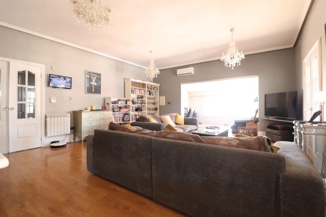 6 quarto Quinta/Casa Rural para venda em Almoradí com piscina garagem - 650 000 € (Ref: 9580013)