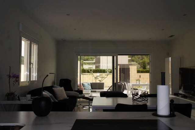 3 sovrum Finca/Hus på landet till salu i La Romana med pool garage - 375 000 € (Ref: 9580015)