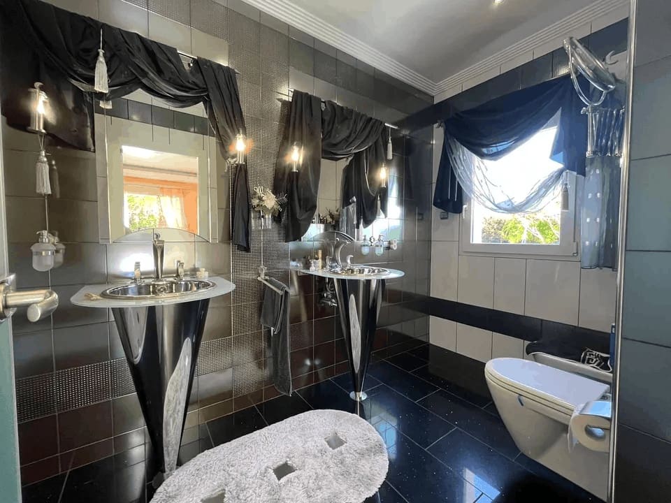 3 sypialnia Willa na sprzedaż w Miasto Alicante / Alacant z basenem garażem - 1 399 000 € (Ref: 9580018)