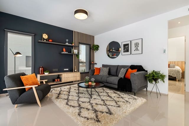 Chalet de 3 habitaciones en Centro, Los Alcázares en venta con piscina garaje - 545.000 € (Ref: 9580193)