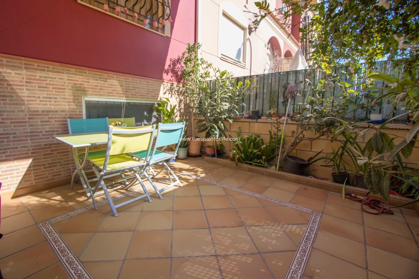 4 bedroom Townhouse for sale in Albatera with garage - € 225,000 (Ref: 9580370)