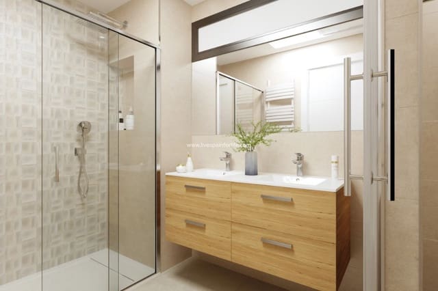 3 quarto Moradia para venda em Centro, Los Alcázares com piscina - 499 000 € (Ref: 9580371)