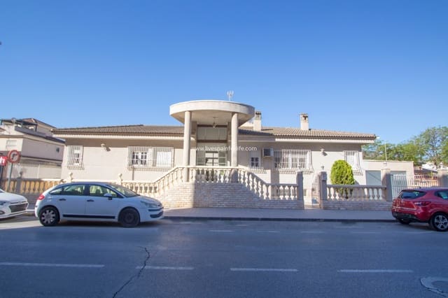 5 bedroom Townhouse for sale in Redován with garage - € 240,000 (Ref: 9580374)