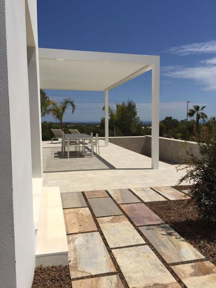 3 quarto Moradia para venda em Campoamor com piscina - 470 000 € (Ref: 9587911)