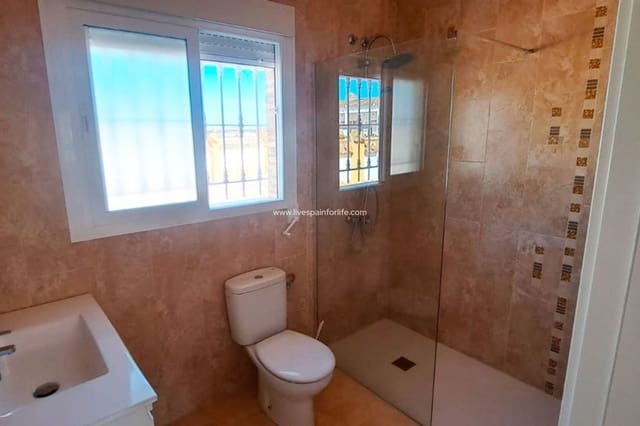 3 makuuhuone Maalaistalo myytävänä paikassa Catral mukana 
autotalli - 365 000 € (Ref: 9588109)