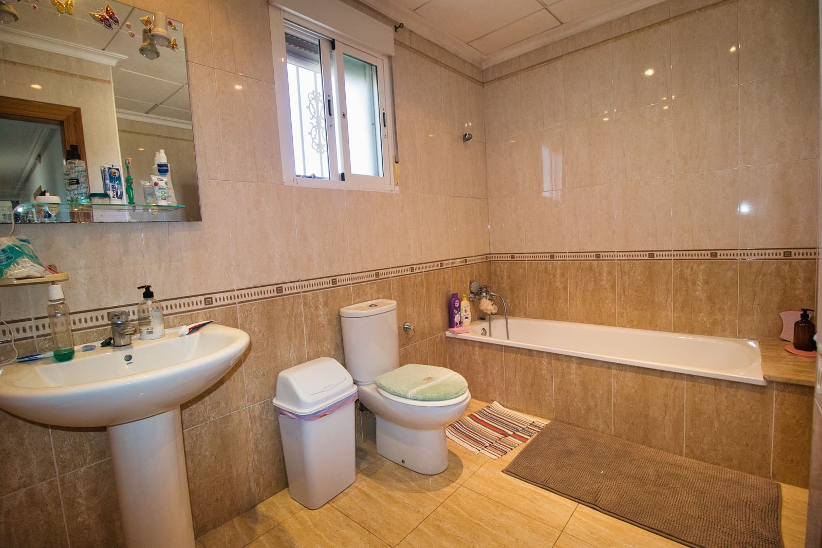 4 makuuhuone Maalaistalo myytävänä paikassa Catral mukana uima-altaan - 385 000 € (Ref: 9588110)