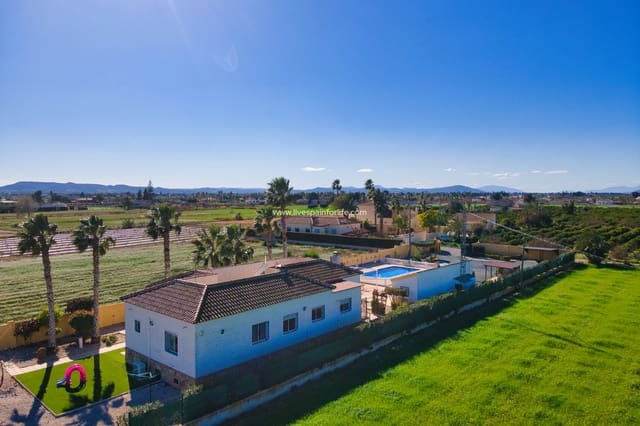 4 soveværelse Finca/Landehus til salg i Alicante by med swimmingpool - € 385.000 (Ref: 9588113)