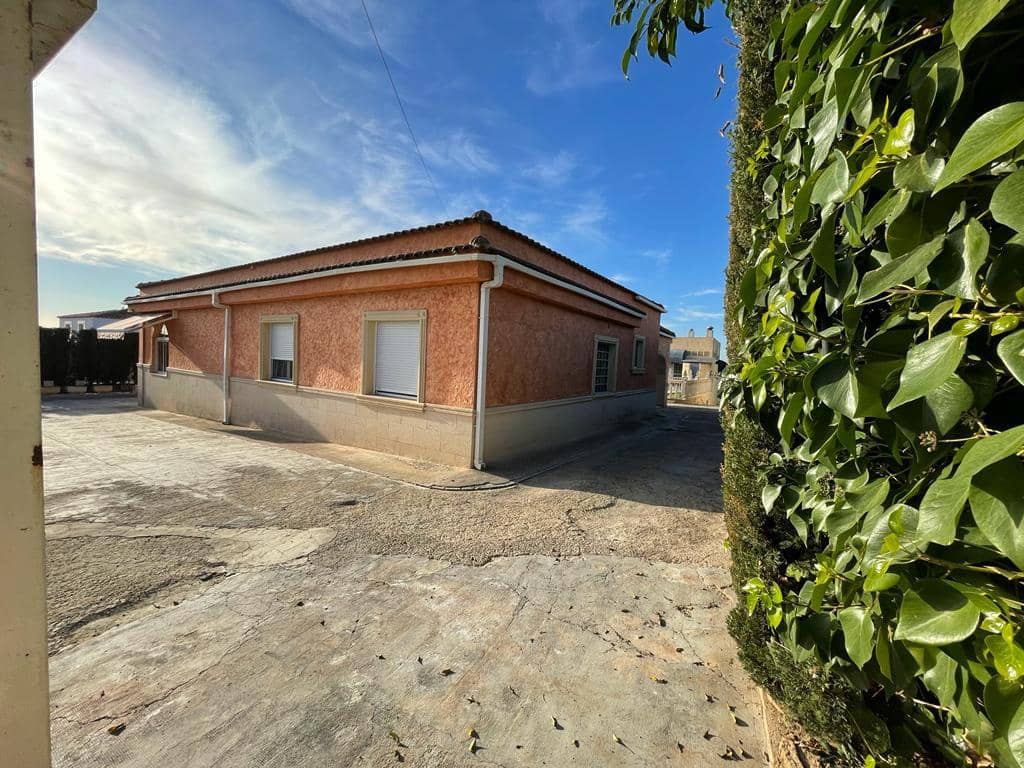 4 chambre Finca/Maison de Campagne à vendre à Albatera avec piscine garage - 399 999 € (Ref: 9588233)