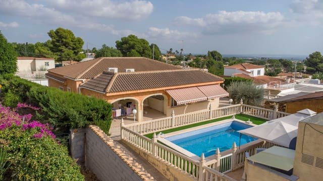 4 chambre Finca/Maison de Campagne à vendre à Albatera avec piscine garage - 399 999 € (Ref: 9588233)