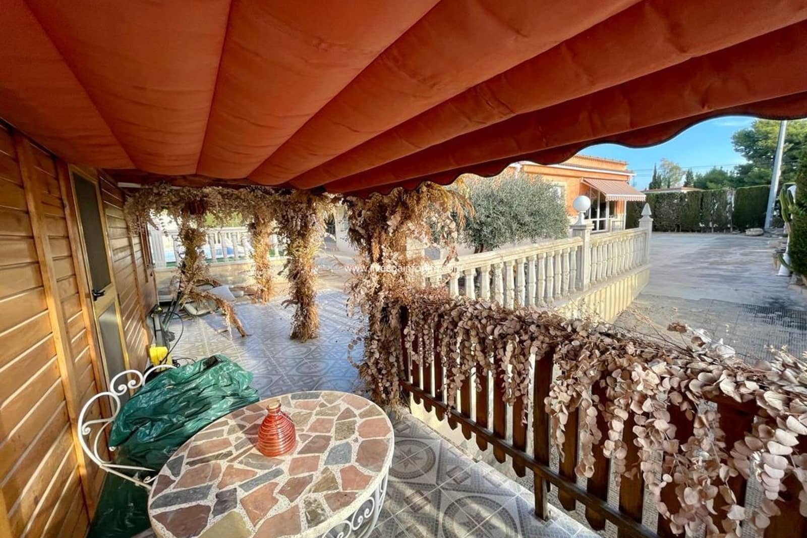4 bedroom Finca/Country House for sale in Albatera with pool garage - € 399,999 (Ref: 9588233)