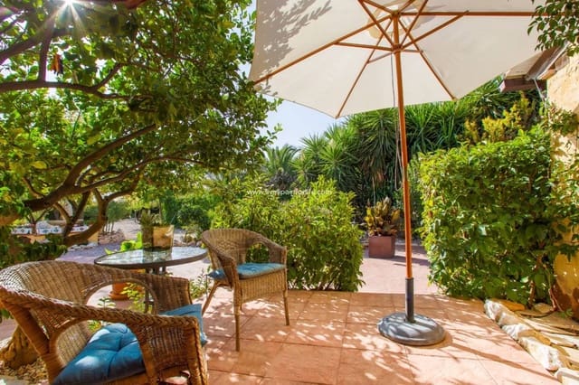 Finca/Casa Rural de 6 habitaciones en Hondón de los Frailes en venta con piscina garaje - 850.000 € (Ref: 9588237)