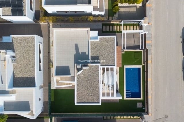 Chalet de 3 habitaciones en Vistabella, Orihuela en venta con piscina garaje - 449.900 € (Ref: 9588254)