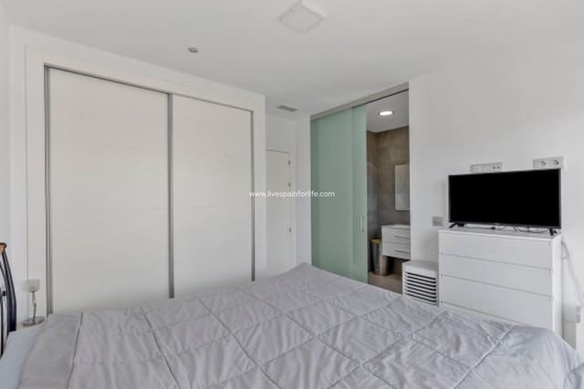 Chalet de 3 habitaciones en Vistabella, Orihuela en venta con piscina garaje - 449.900 € (Ref: 9588255)