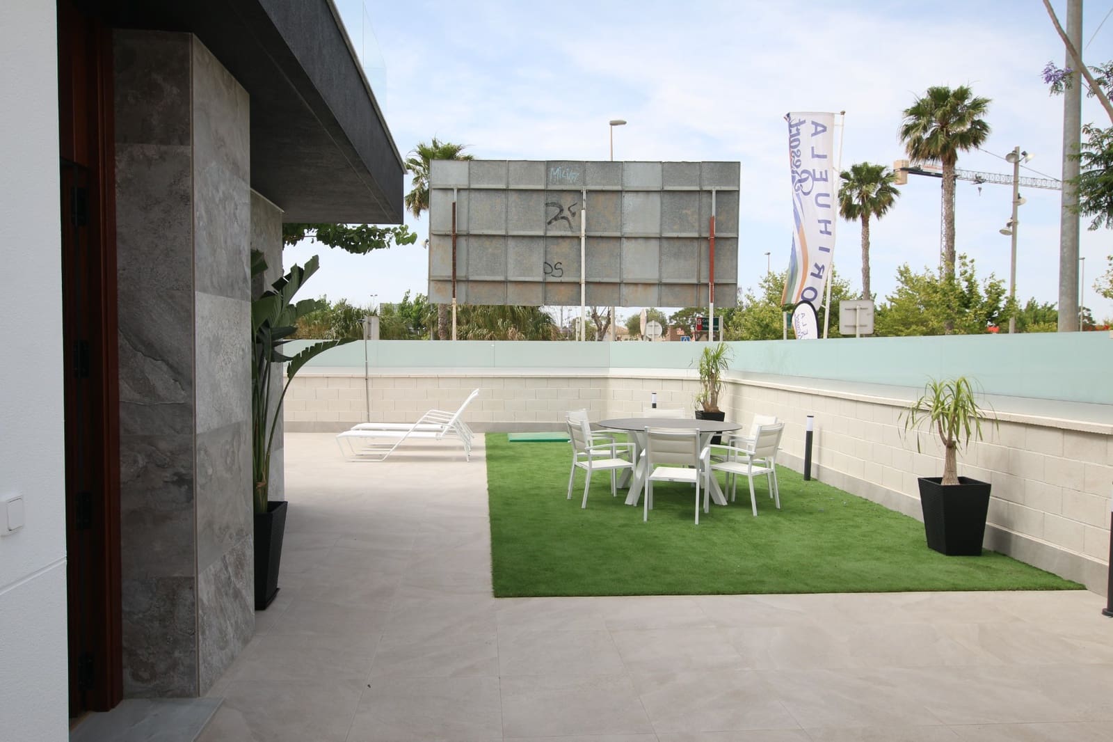 3 bedroom Villa for sale in Alicante / Alacant city with pool - € 495,000 (Ref: 9588257)