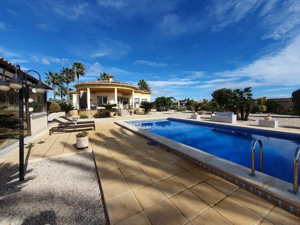 4 sovrum Finca/Hus på landet till salu i Catral med pool garage - 369 000 € (Ref: 9594503)