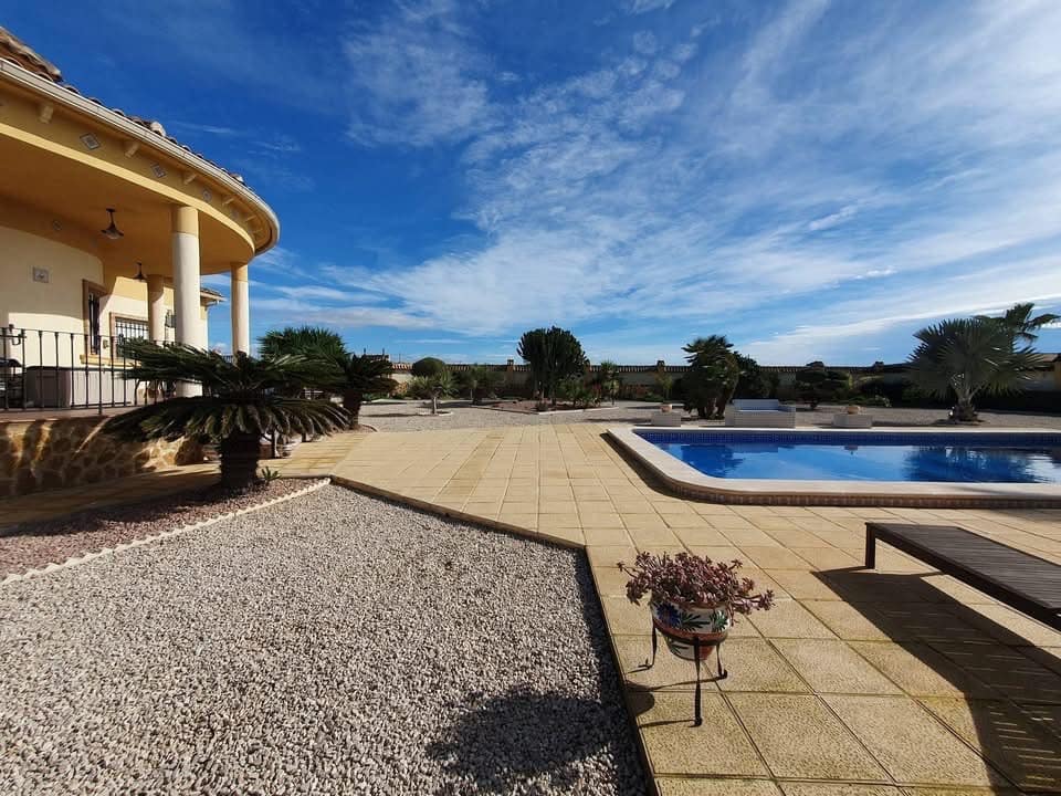 4 sovrum Finca/Hus på landet till salu i Catral med pool garage - 369 000 € (Ref: 9594503)