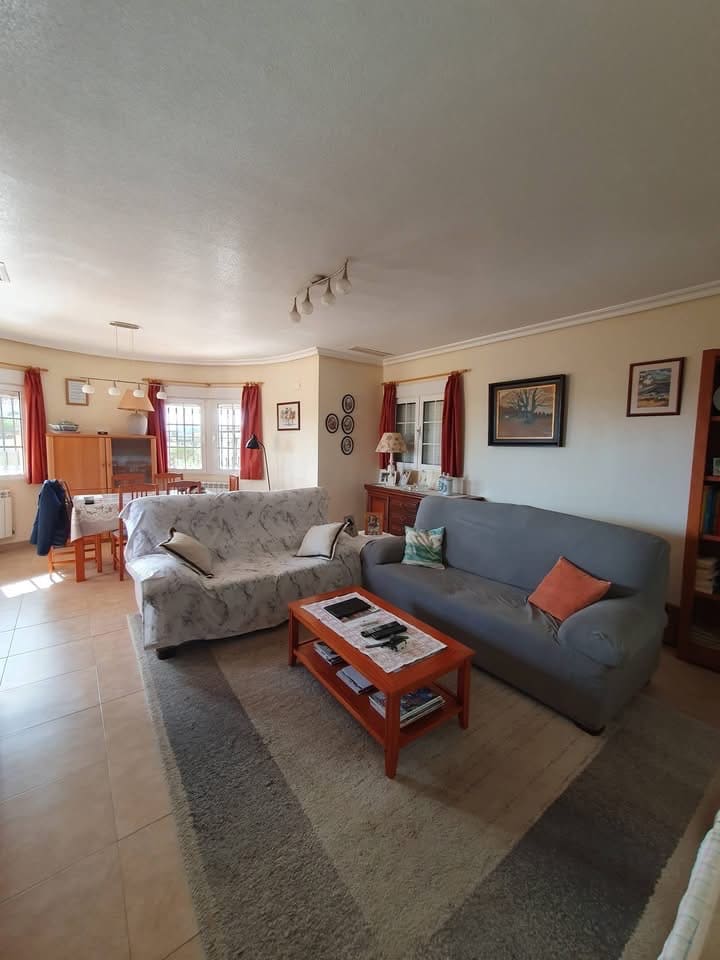 4 sovrum Finca/Hus på landet till salu i Catral med pool garage - 369 000 € (Ref: 9594578)