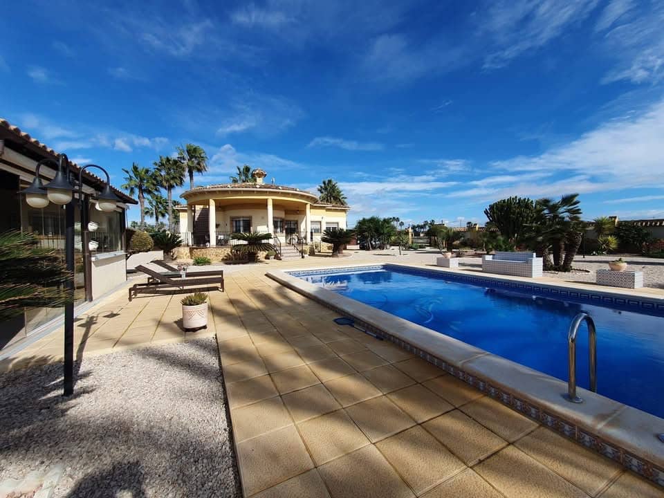 4 sovrum Finca/Hus på landet till salu i Catral med pool garage - 369 000 € (Ref: 9602952)