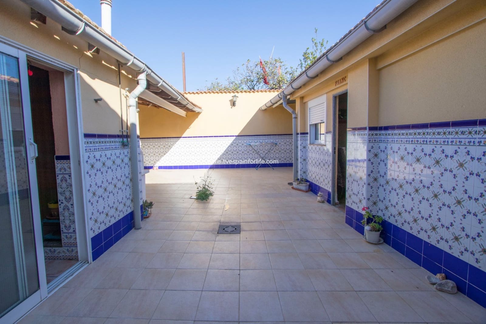 6 slaapkamer Finca/Landhuis te koop in Redovan met garage - € 197.000 (Ref: 9609918)