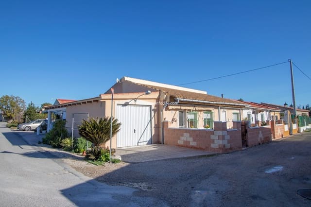 6 bedroom Finca/Country House for sale in Redován with garage - € 217,000 (Ref: 9609918)