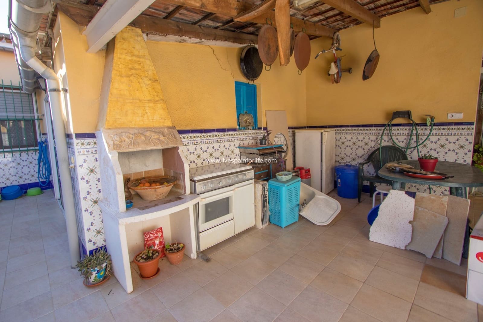 6 slaapkamer Finca/Landhuis te koop in Redovan met garage - € 197.000 (Ref: 9609918)