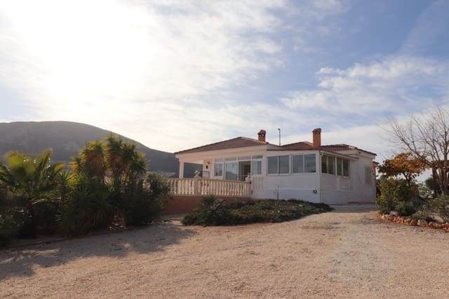 4 makuuhuone Maalaistalo myytävänä paikassa La Romana mukana uima-altaan - 379 000 € (Ref: 9610063)