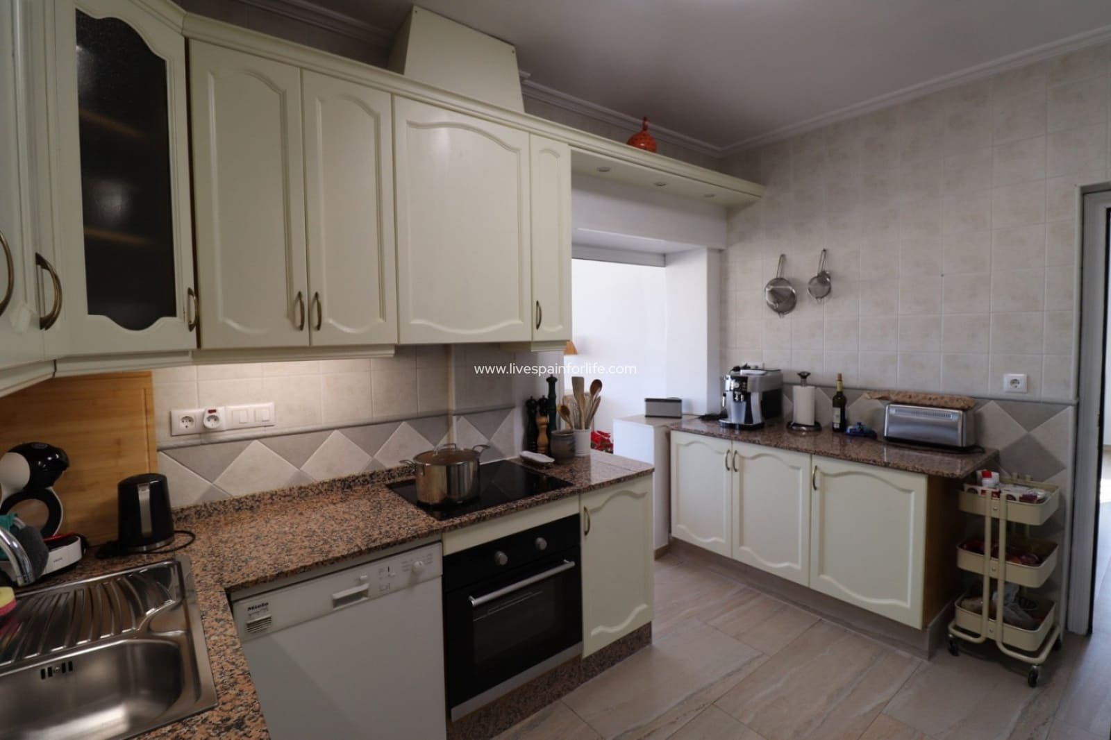 4 bedroom Finca/Country House for sale in La Romana with pool - € 379,000 (Ref: 9610063)