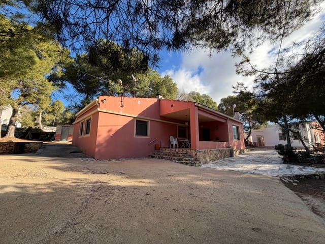 3 sypialnia Finka/Dom wiejski na sprzedaż w La Romana z basenem garażem - 280 000 € (Ref: 9610064)