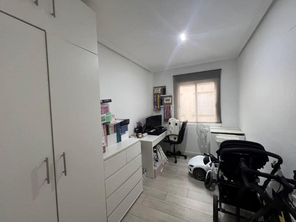 3 makuuhuone Huoneisto myytävänä paikassa Dolores mukana uima-altaan - 129 000 € (Ref: 9610071)