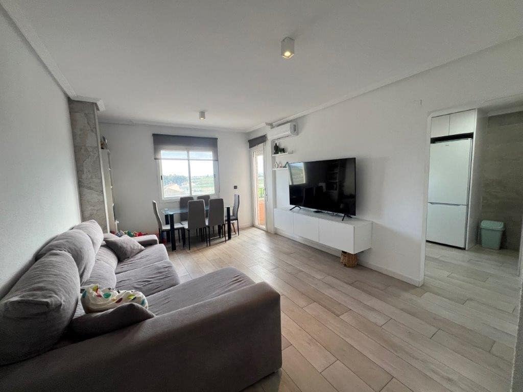 3 makuuhuone Huoneisto myytävänä paikassa Dolores mukana uima-altaan - 129 000 € (Ref: 9610071)