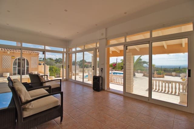 3 soveværelse Finca/Landehus til salg i Albatera med swimmingpool garage - € 379.995 (Ref: 9614037)