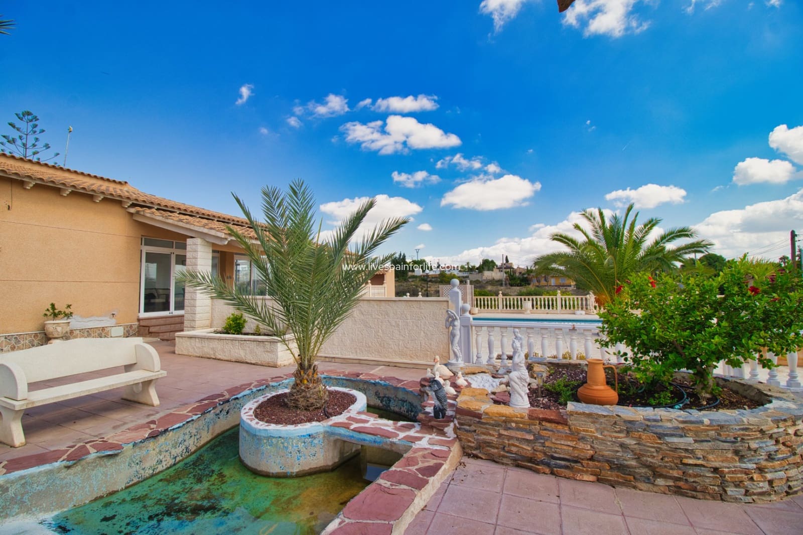 3 bedroom Finca/Country House for sale in Albatera with pool garage - € 379,995 (Ref: 9614037)