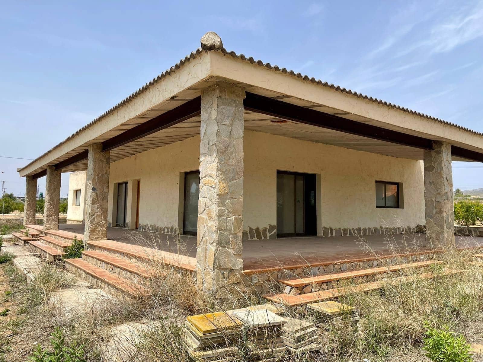 9 bedroom Finca/Country House for sale in Alicante / Alacant city - € 450,000 (Ref: 9614041)